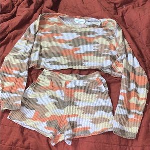 Cameo Lounge Set